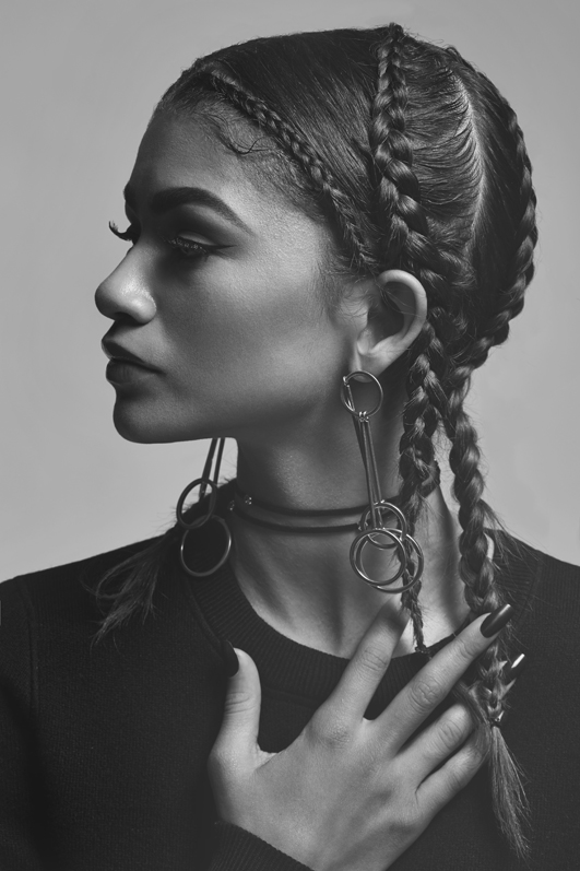 https://mail.emily-hope.com/files/gimgs/1_zendayaemily-hope4.jpg